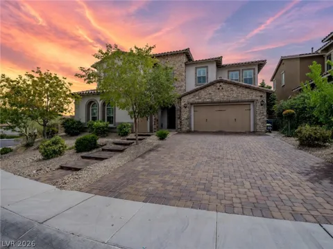 12013 Tramonto Avenue