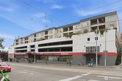 321 10th Avenue S #712