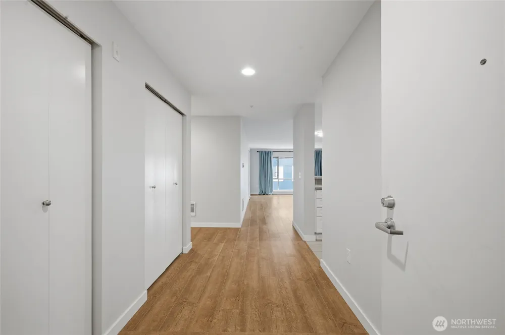 321 10th Avenue S #712 Seattle, WA 98104