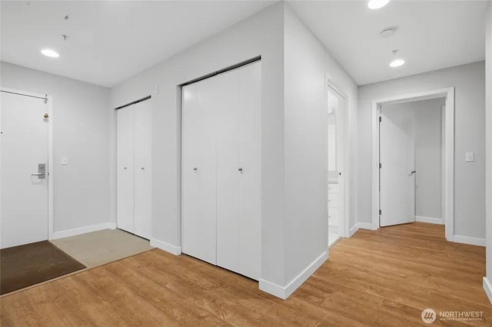 321 10th Avenue S #712 Seattle, WA 98104