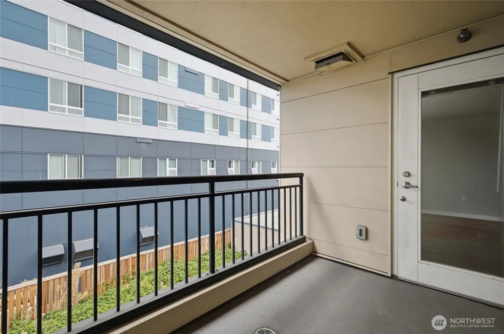 321 10th Avenue S #712 Seattle, WA 98104