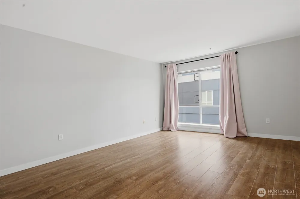 321 10th Avenue S #712 Seattle, WA 98104