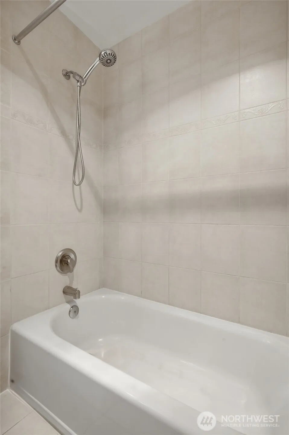 321 10th Avenue S #712 Seattle, WA 98104