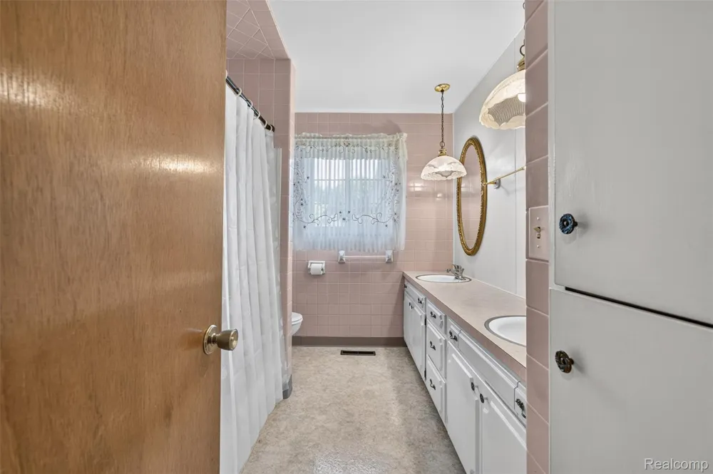 12055 W Pierson Road Flushing Charter Township, MI 48433
