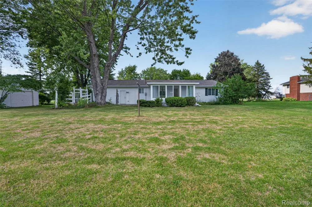 12055 W Pierson Road Flushing Charter Township, MI 48433
