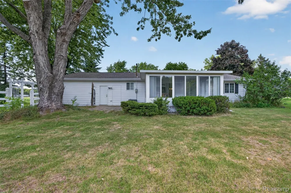 12055 W Pierson Road Flushing Charter Township, MI 48433