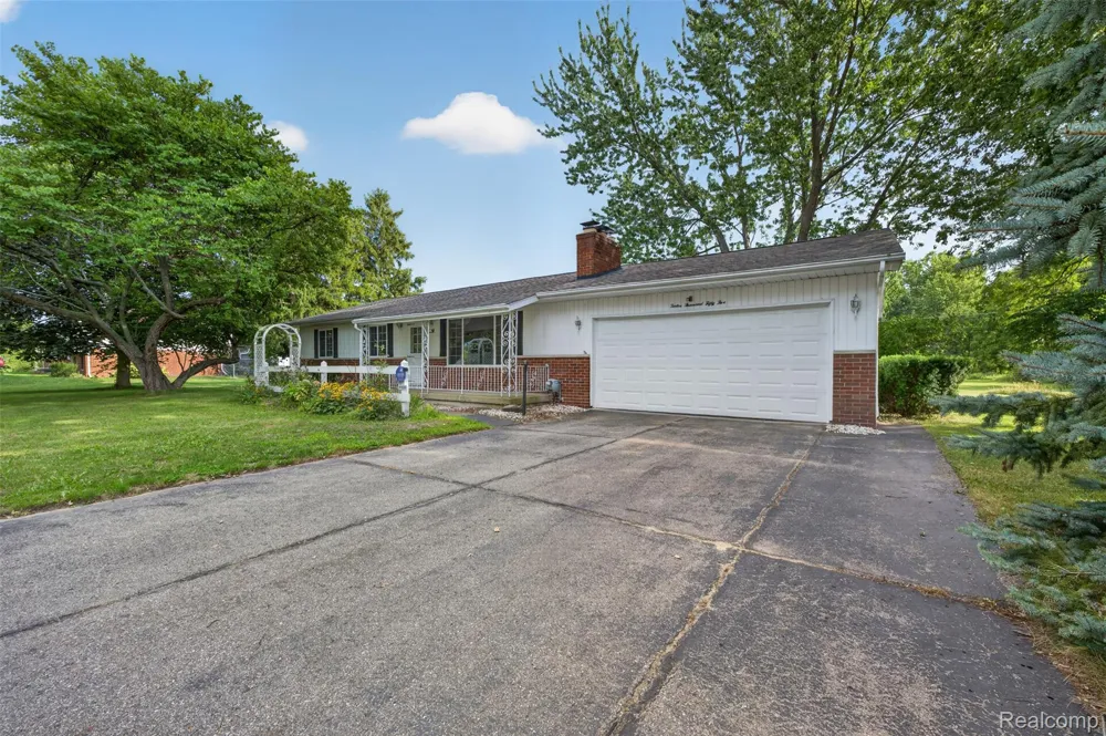 12055 W Pierson Road Flushing Charter Township, MI 48433