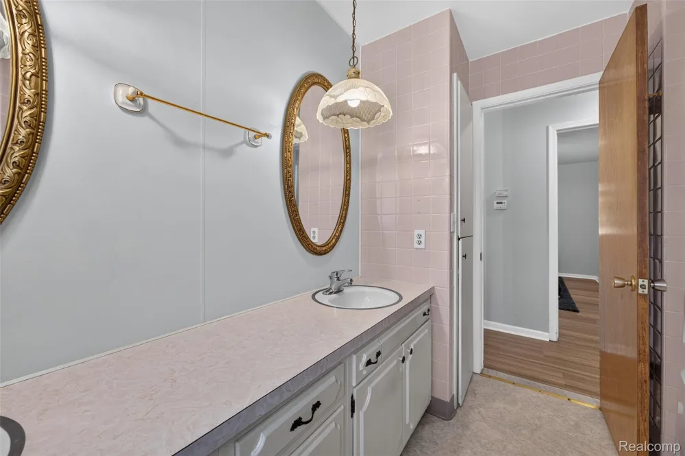 12055 W Pierson Road Flushing Charter Township, MI 48433