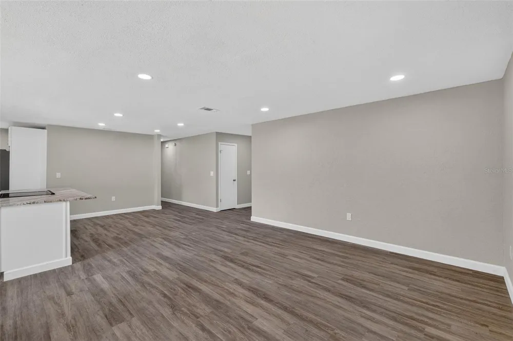3701 FEATHER DRIVE Lakeland, FL 33812