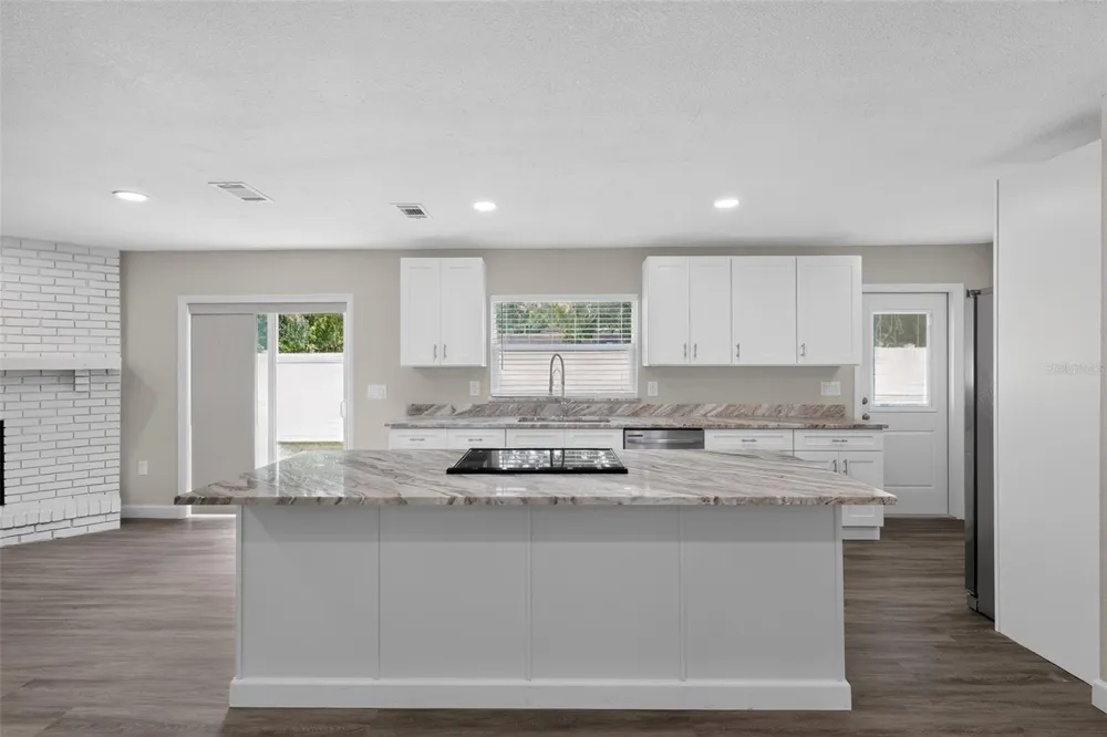 3701 FEATHER DRIVE Lakeland, FL 33812