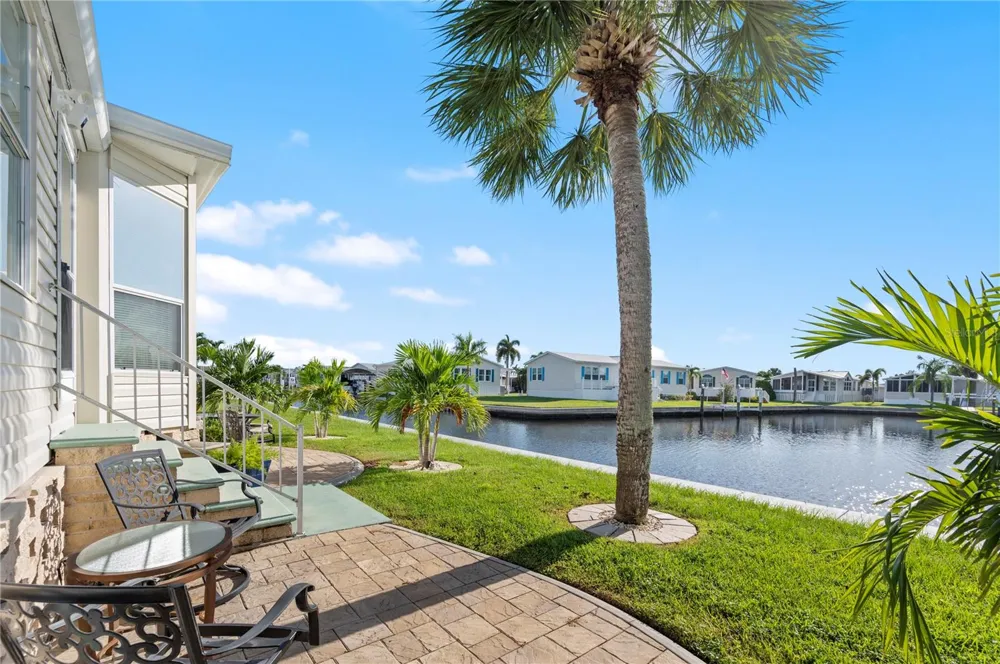 39 EMDEN CIRCLE Punta Gorda, FL 33950