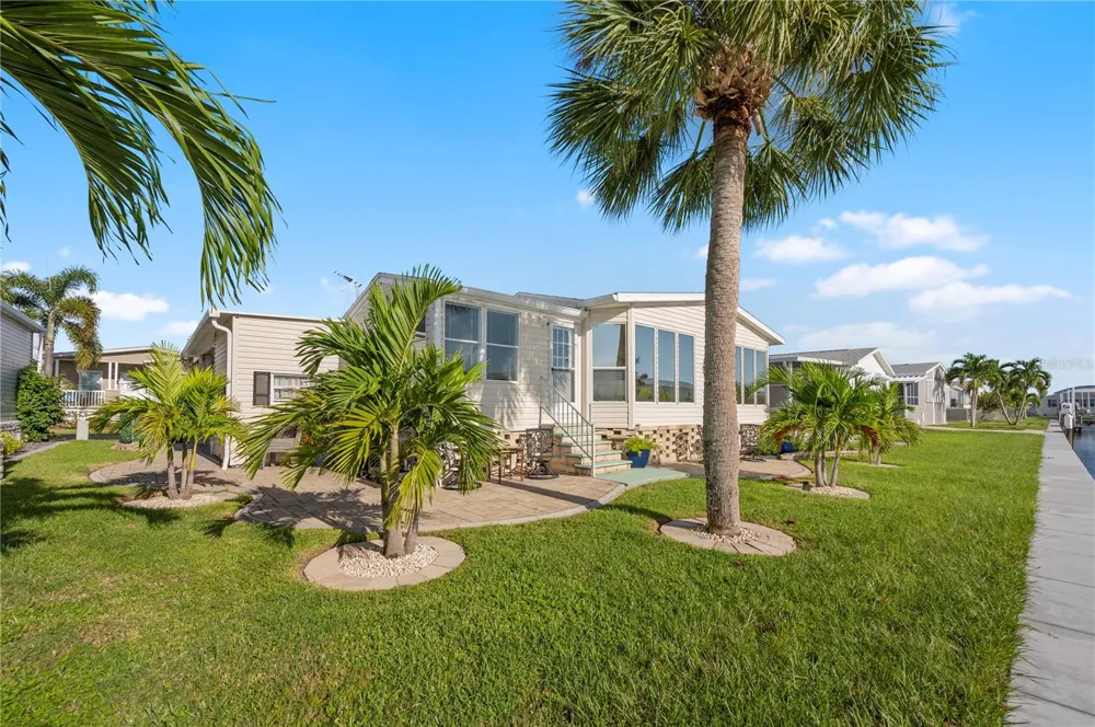 39 EMDEN CIRCLE Punta Gorda, FL 33950