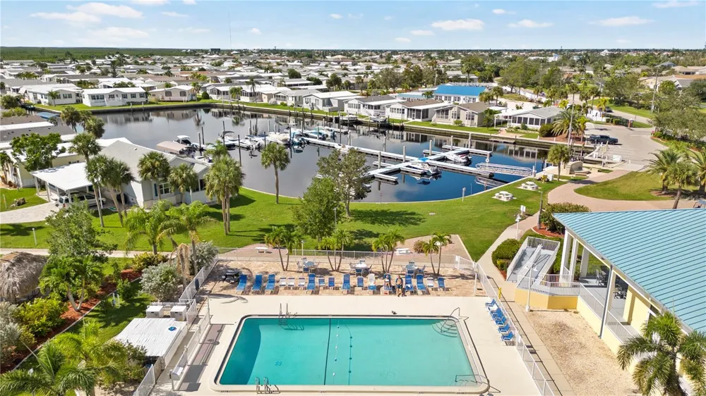 39 EMDEN CIRCLE Punta Gorda, FL 33950