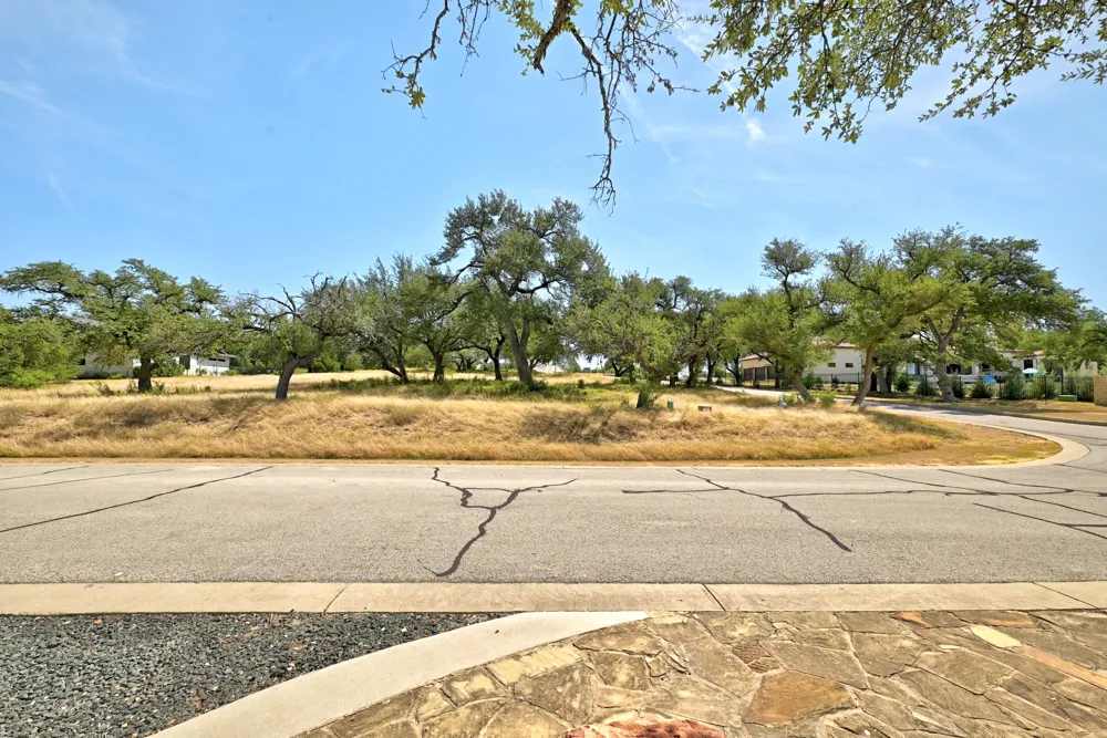 8417 Lakewood Ridge Cove Austin, TX 78738