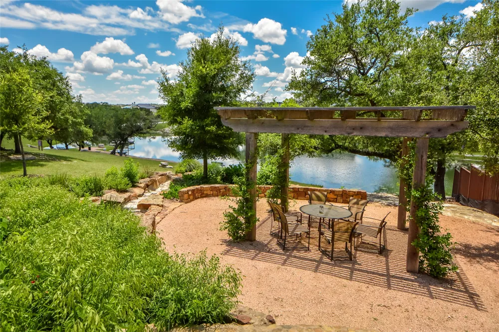 8417 Lakewood Ridge Cove Austin, TX 78738