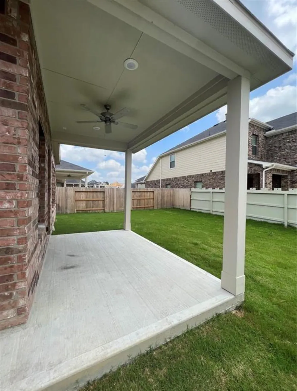 17697 Tree Of Heaven Drive Conroe, TX 77385