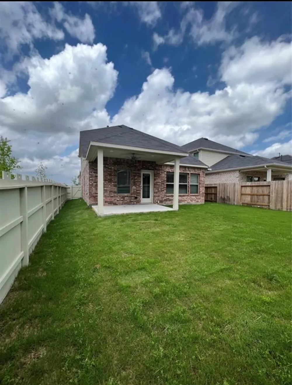17697 Tree Of Heaven Drive Conroe, TX 77385