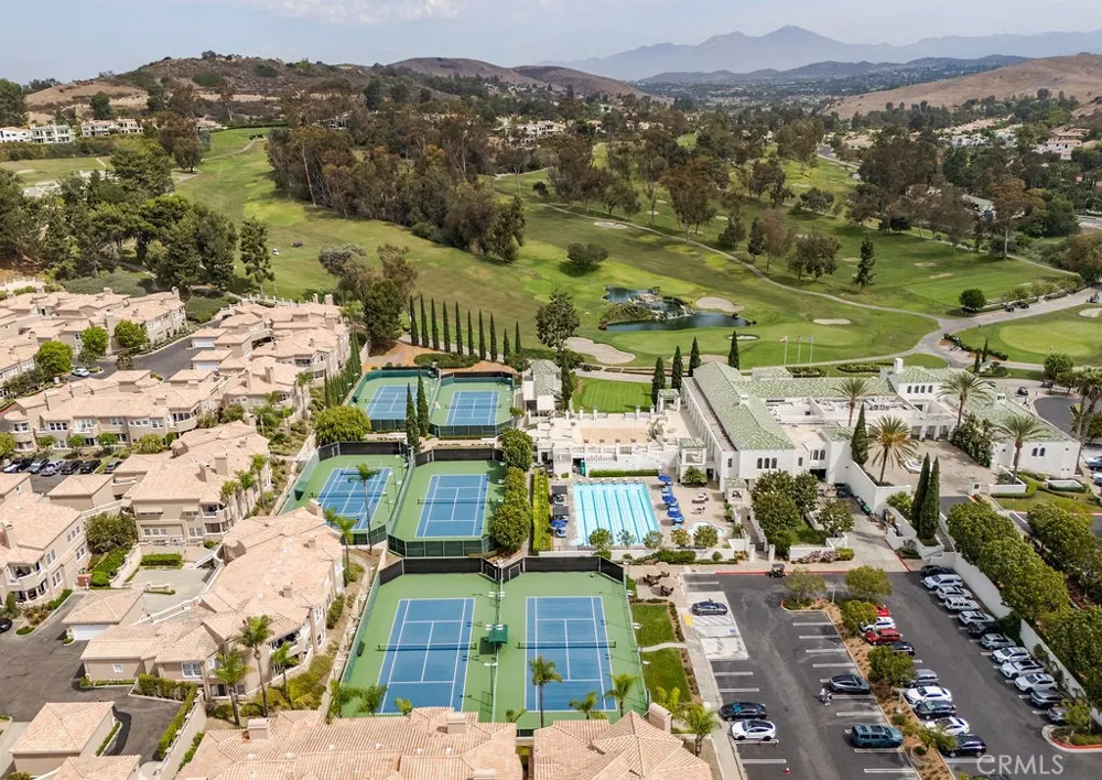 22 Plaza Caloroso San Juan Capistrano, CA 92675