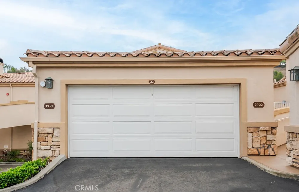 22 Plaza Caloroso San Juan Capistrano, CA 92675