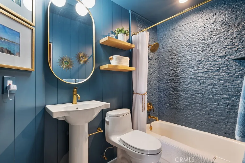 22 Plaza Caloroso San Juan Capistrano, CA 92675