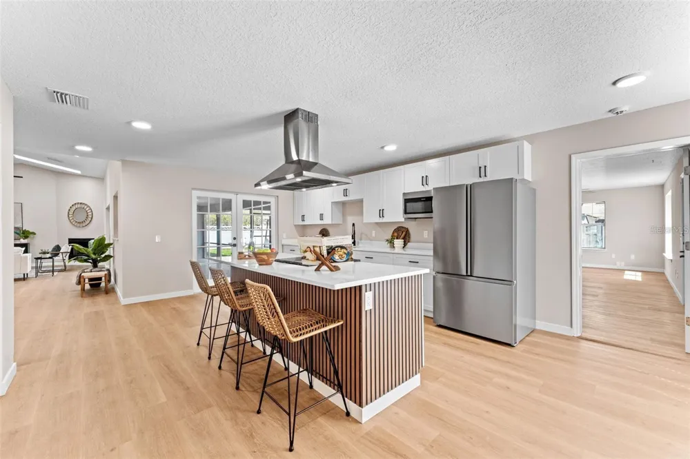 5521 OAK STREET Mount Dora, FL 32757