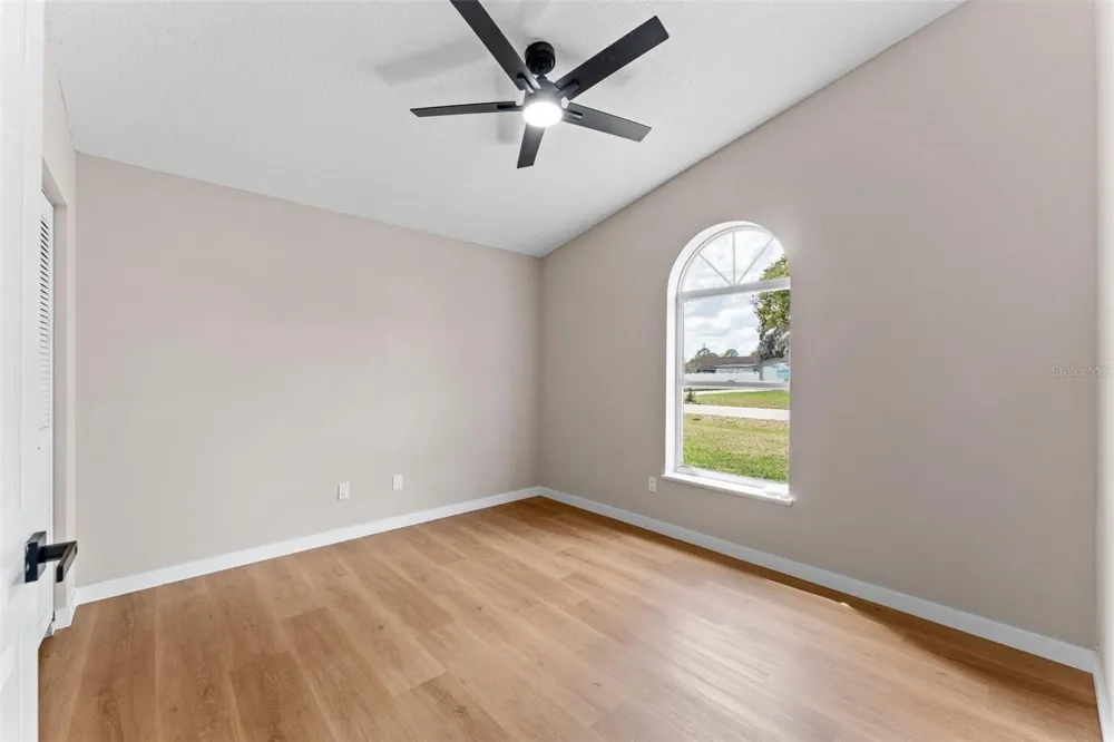 5521 OAK STREET Mount Dora, FL 32757