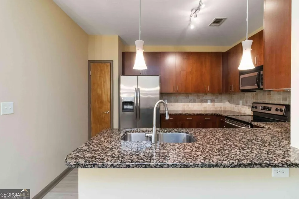 898 Oak ST SW Atlanta, GA 30310