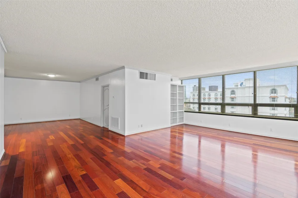 5150 Hidalgo Street #501 Houston, TX 77056