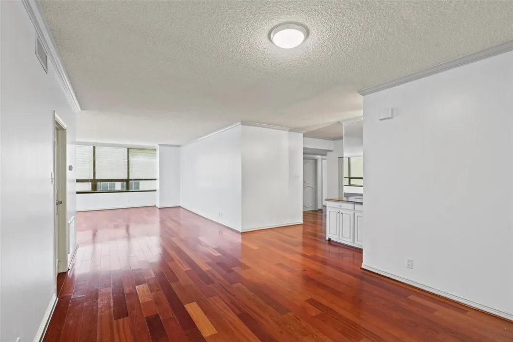 5150 Hidalgo Street #501 Houston, TX 77056