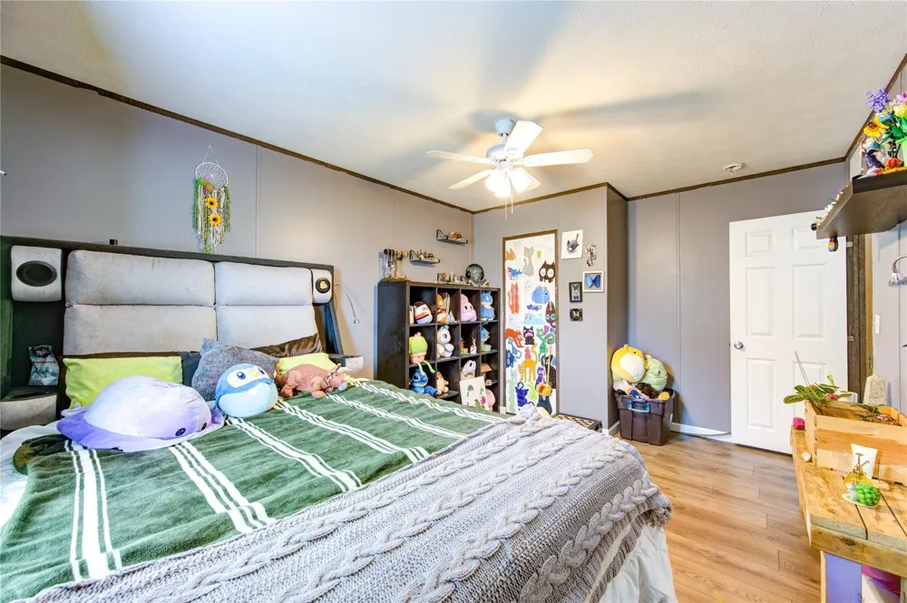 2923 County Road 292 Alvin, TX 77511