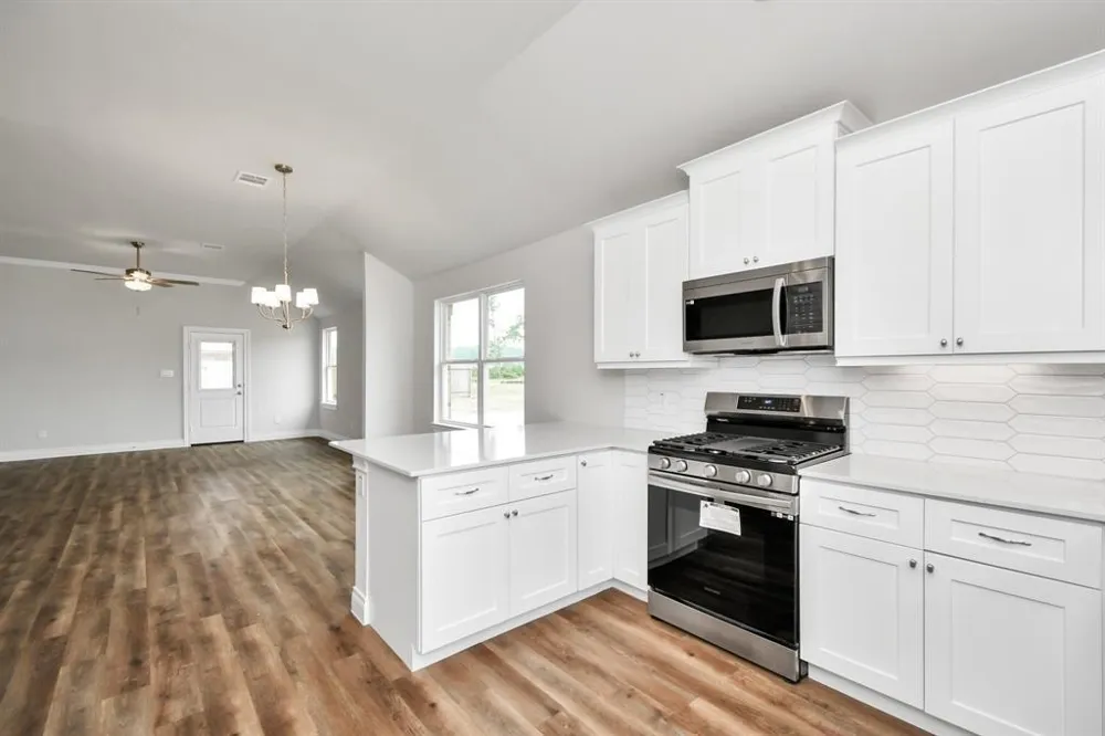 10135 Cabo Del Sol Drive Cleveland, TX 77327