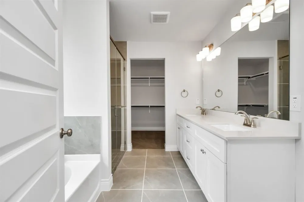 10135 Cabo Del Sol Drive Cleveland, TX 77327