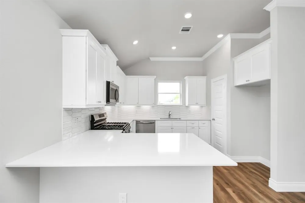 10135 Cabo Del Sol Drive Cleveland, TX 77327