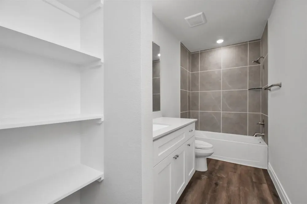 10135 Cabo Del Sol Drive Cleveland, TX 77327