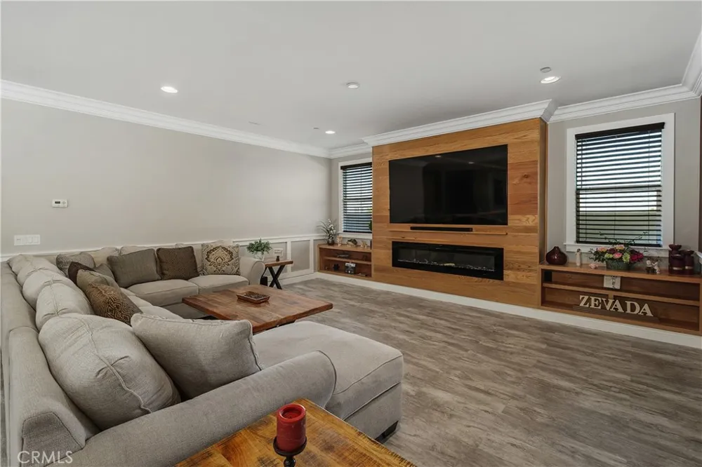 18044 Olivenhain Riverside, CA 92508
