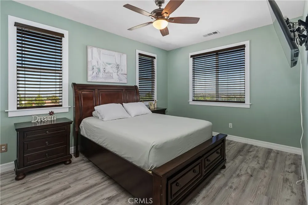 18044 Olivenhain Riverside, CA 92508