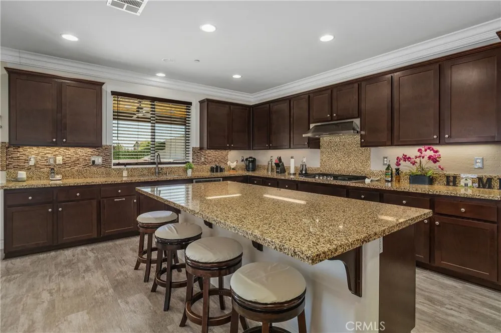 18044 Olivenhain Riverside, CA 92508