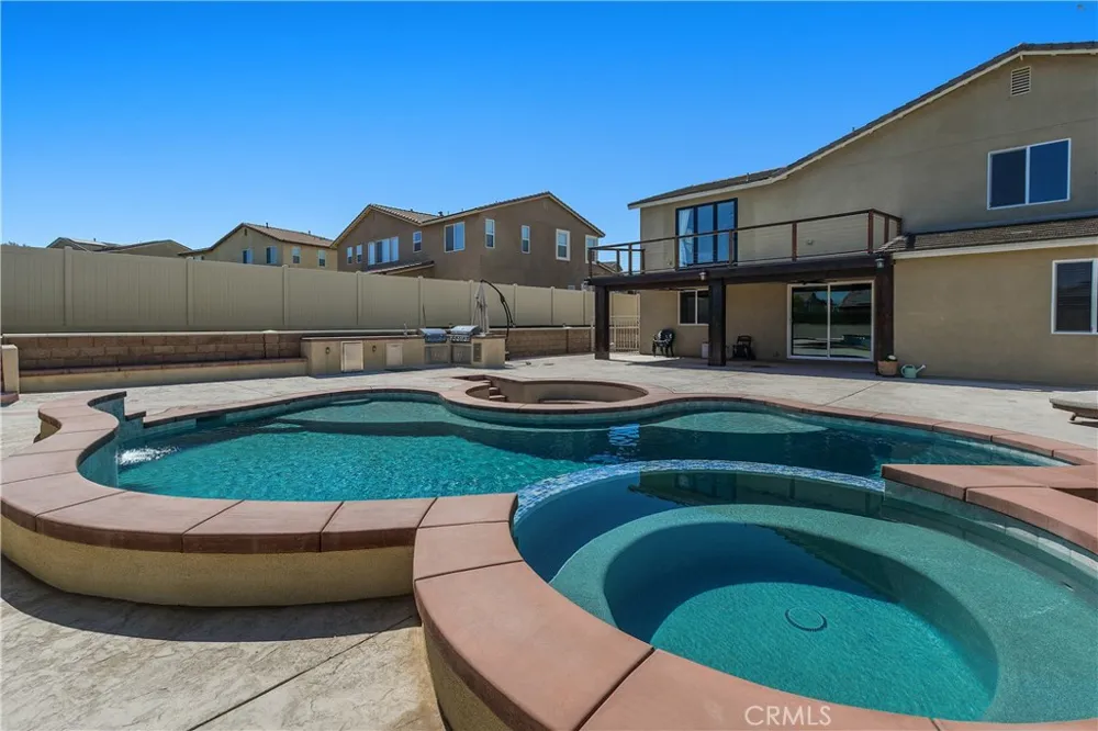 18044 Olivenhain Riverside, CA 92508