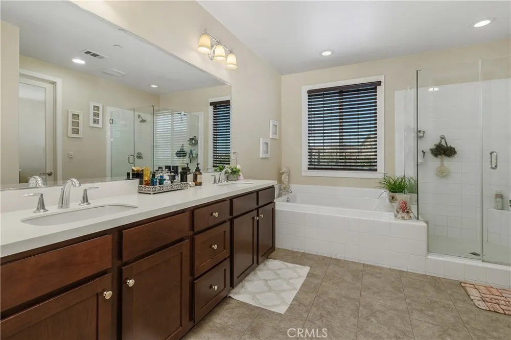 18044 Olivenhain Riverside, CA 92508