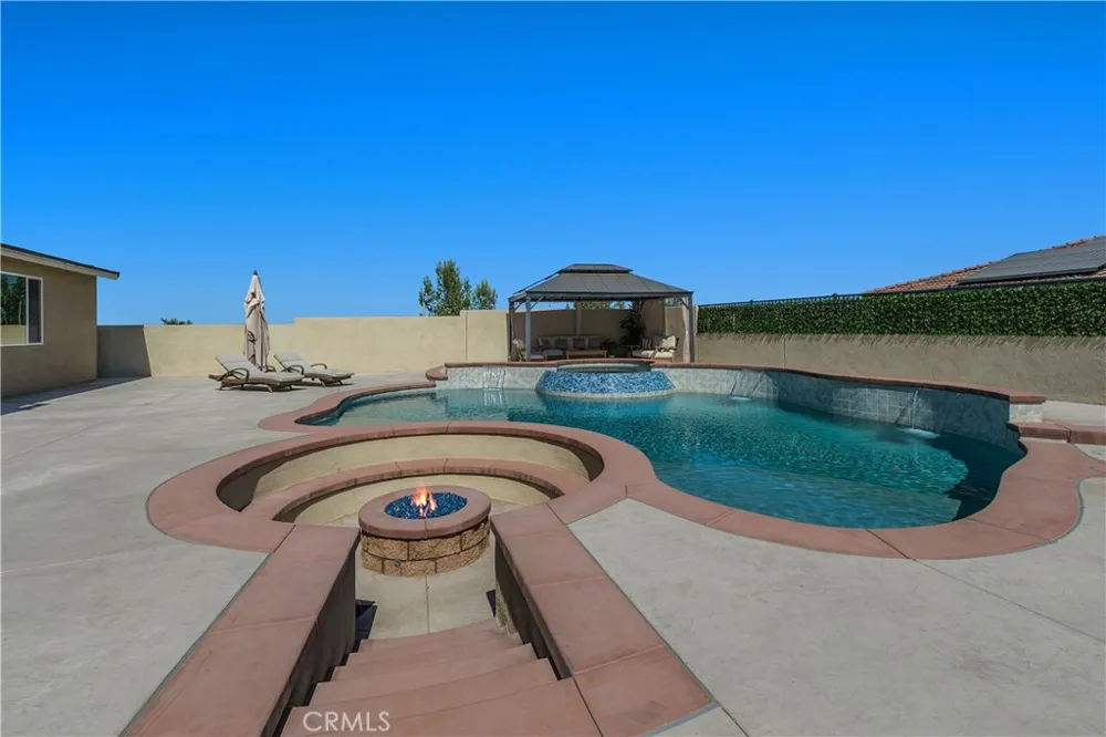 18044 Olivenhain Riverside, CA 92508