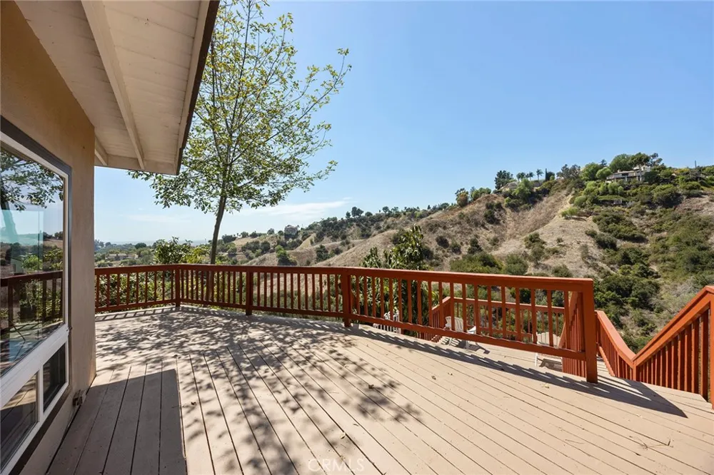 2261 Papaya Drive La Habra Heights, CA 90631