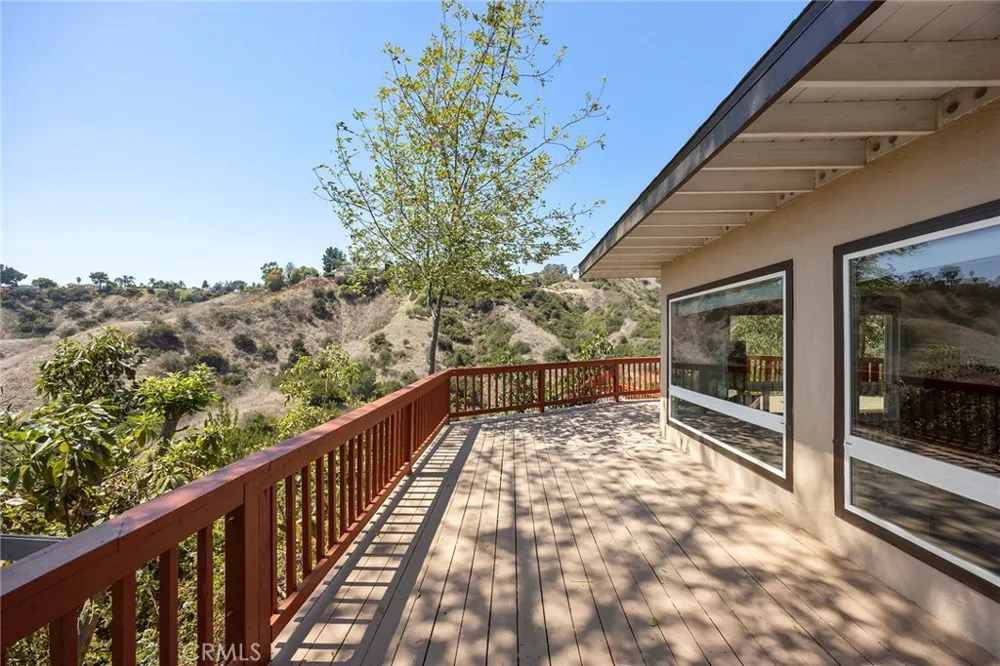 2261 Papaya Drive La Habra Heights, CA 90631