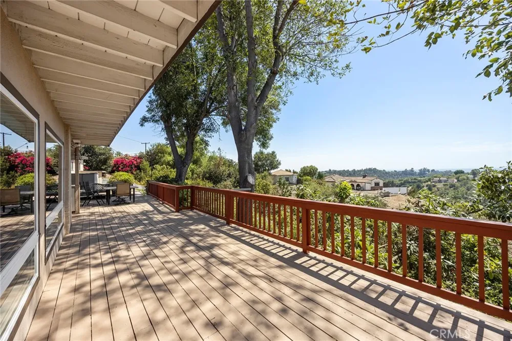2261 Papaya Drive La Habra Heights, CA 90631