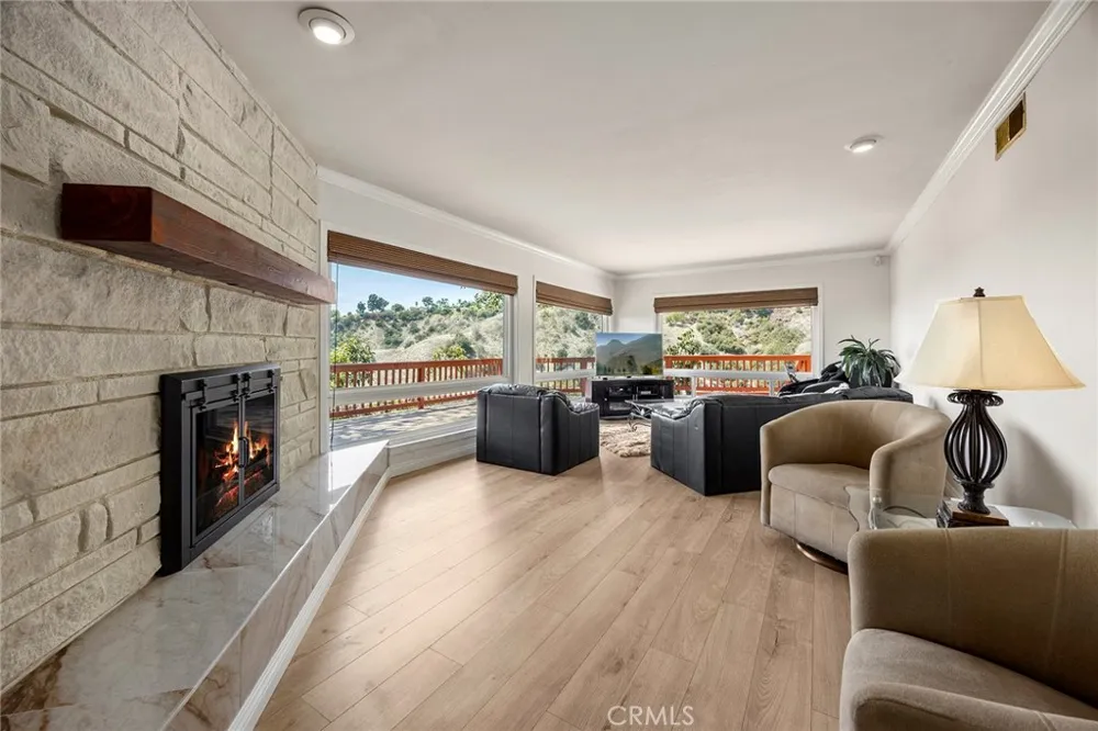 2261 Papaya Drive La Habra Heights, CA 90631