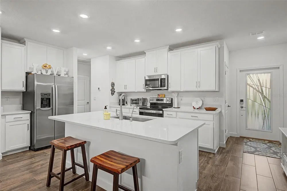 32172 CANNON RUSH DRIVE San Antonio, FL 33576