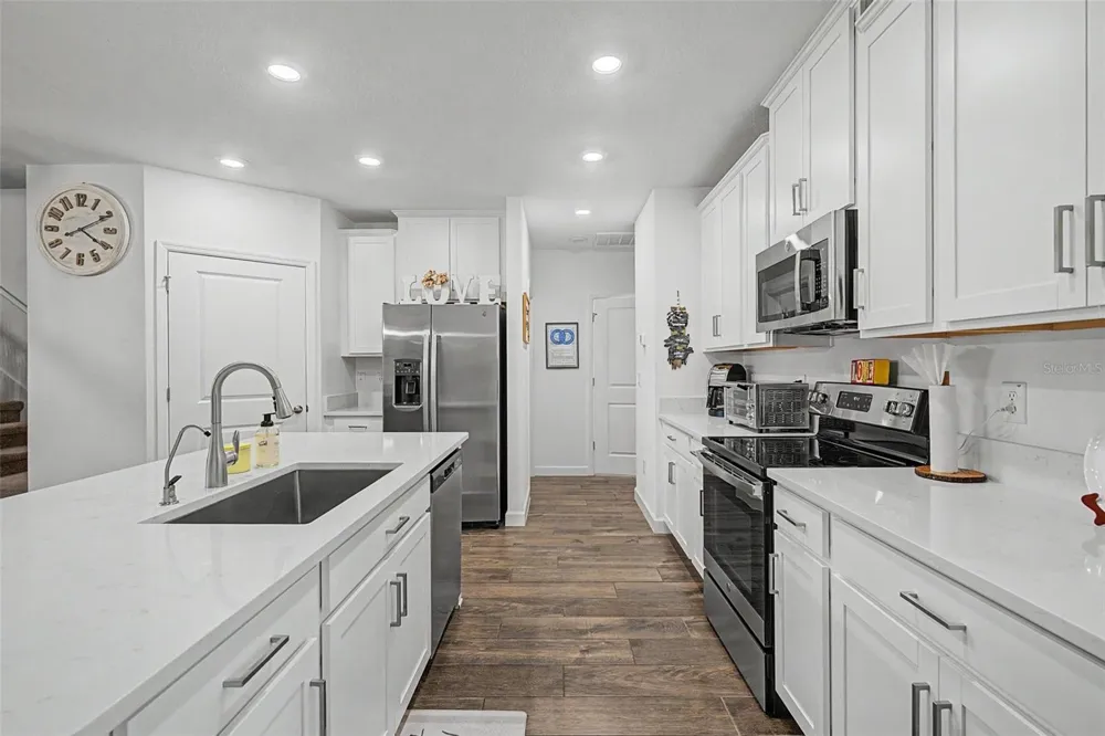 32172 CANNON RUSH DRIVE San Antonio, FL 33576