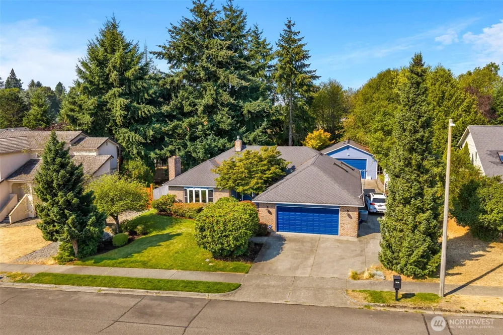 3902 Larchmont Avenue NE Tacoma, WA 98422