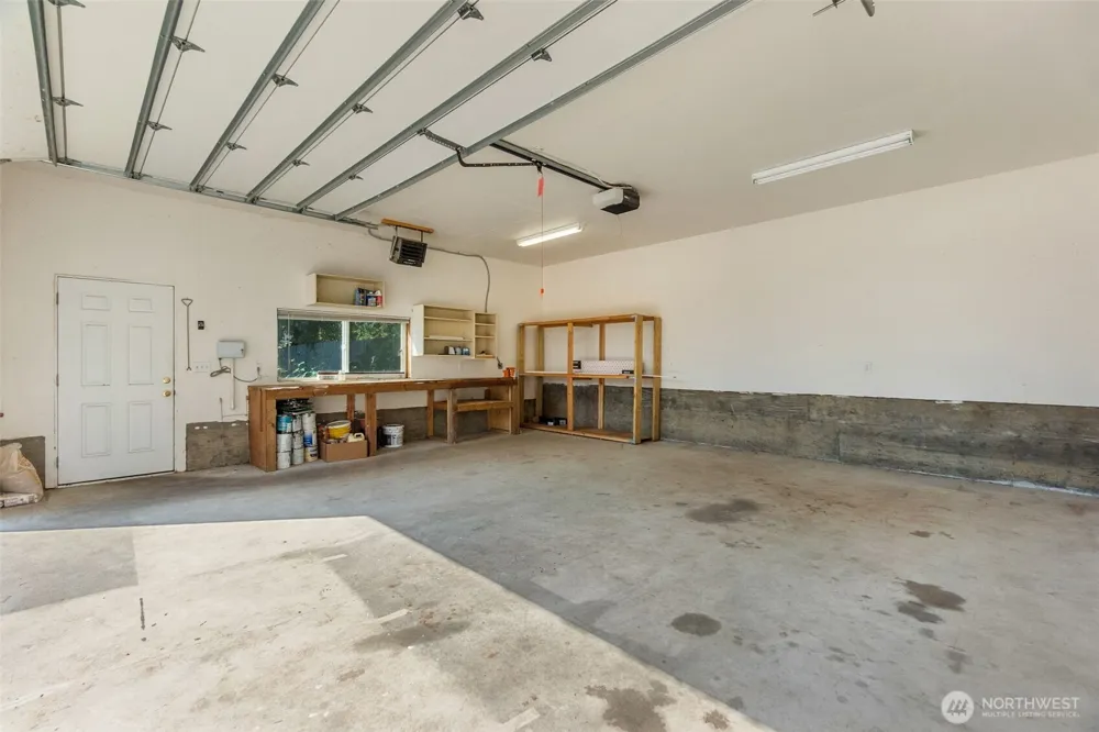 3902 Larchmont Avenue NE Tacoma, WA 98422
