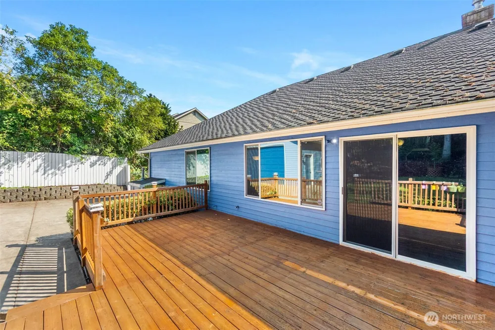 3902 Larchmont Avenue NE Tacoma, WA 98422