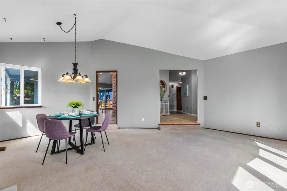 3902 Larchmont Avenue NE Tacoma, WA 98422